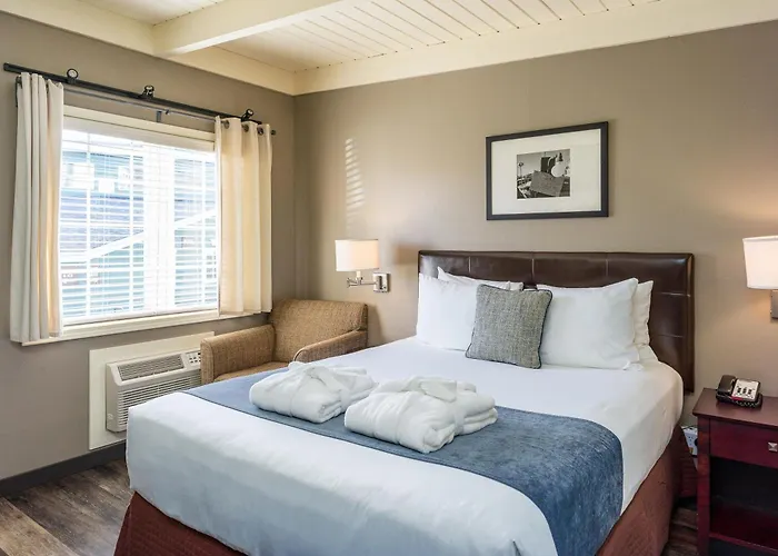 Earthbox Inn & Spa
