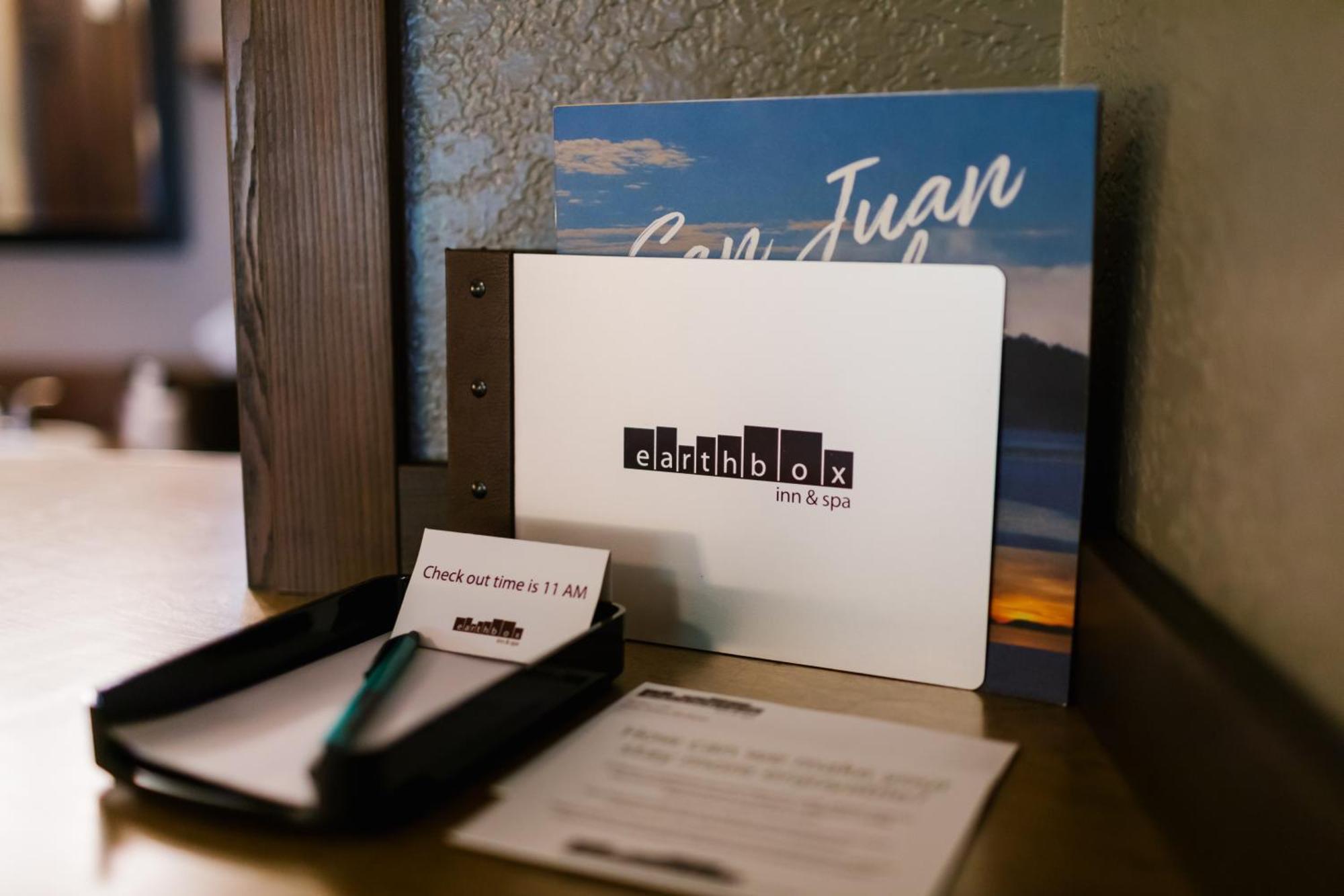 Inn Earthbox & 3*
