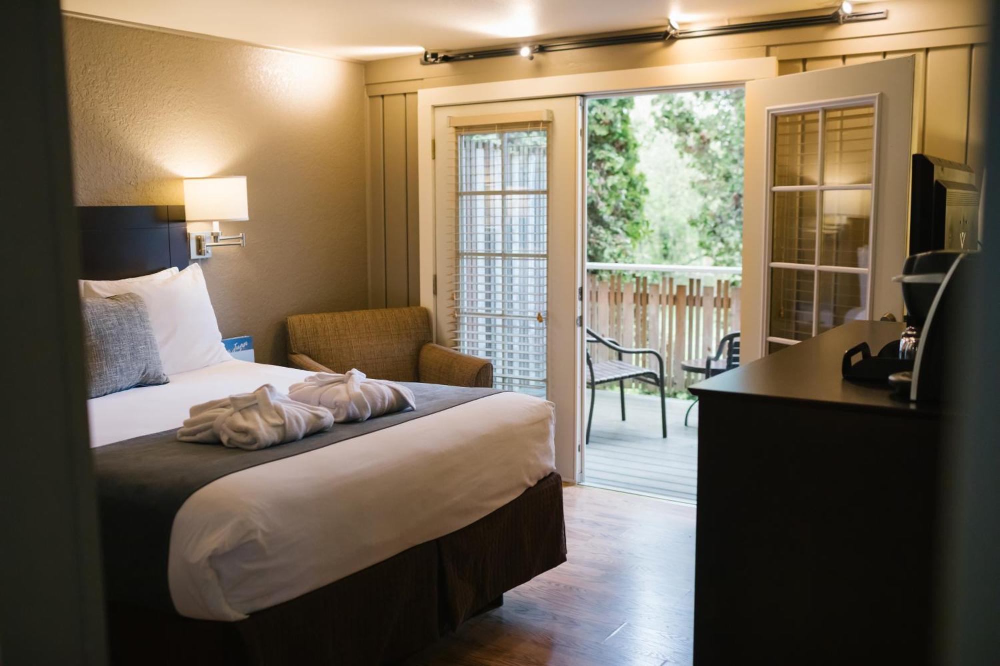 Earthbox & Inn Friday Harbor