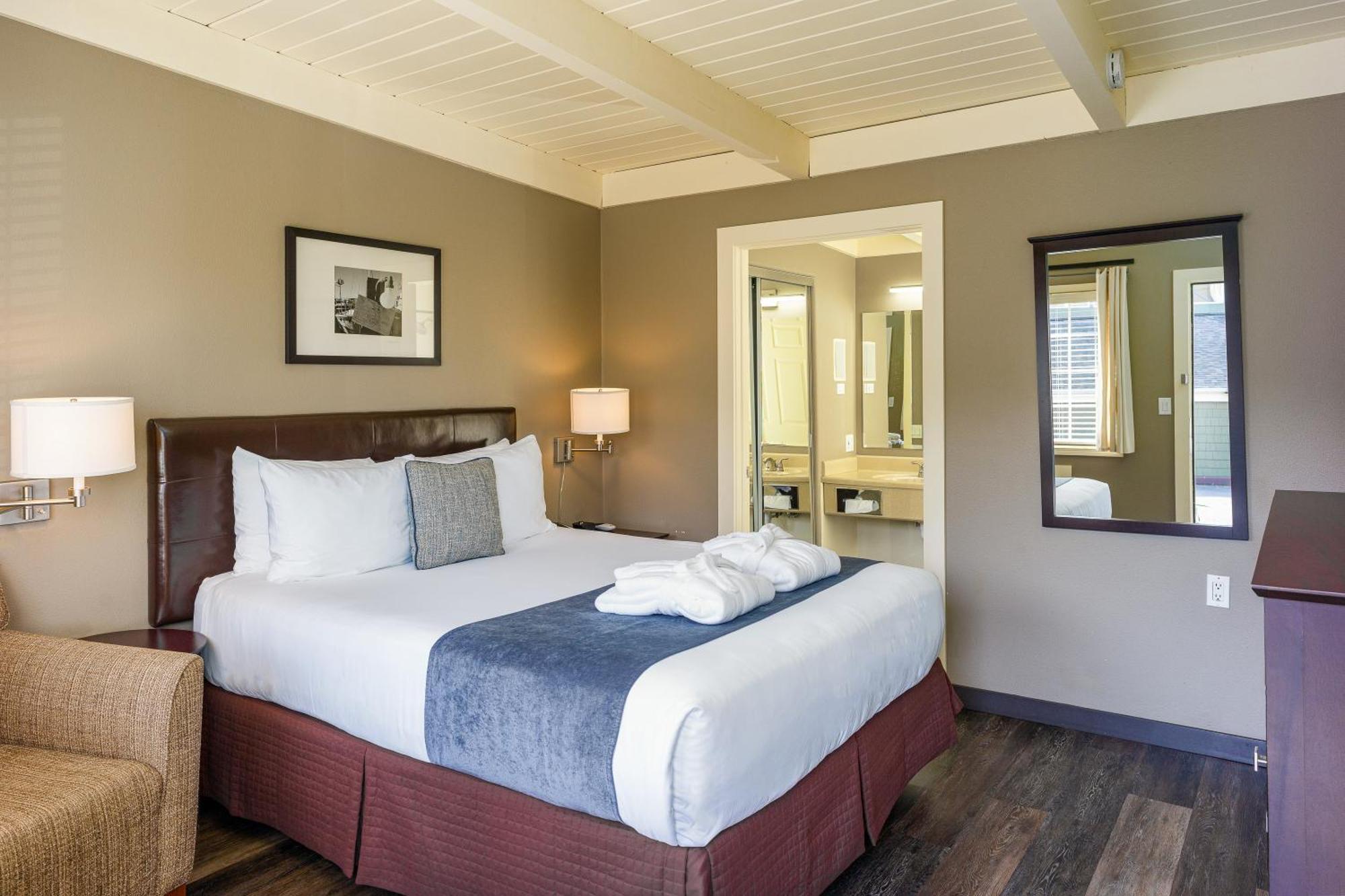 Earthbox & Inn Friday Harbor