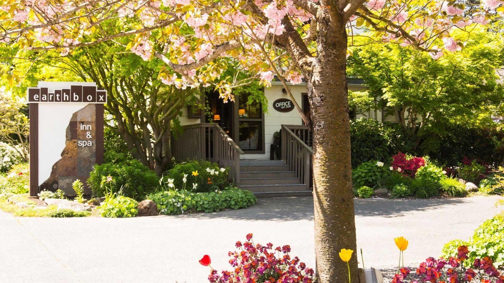 Locanda Earthbox & Friday Harbor